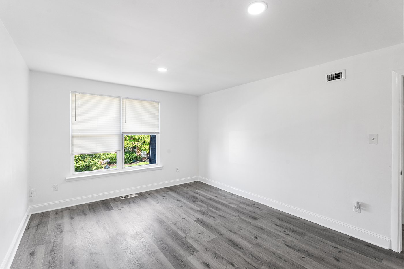 1032 Harbour Dr Palmyra, NJ 013